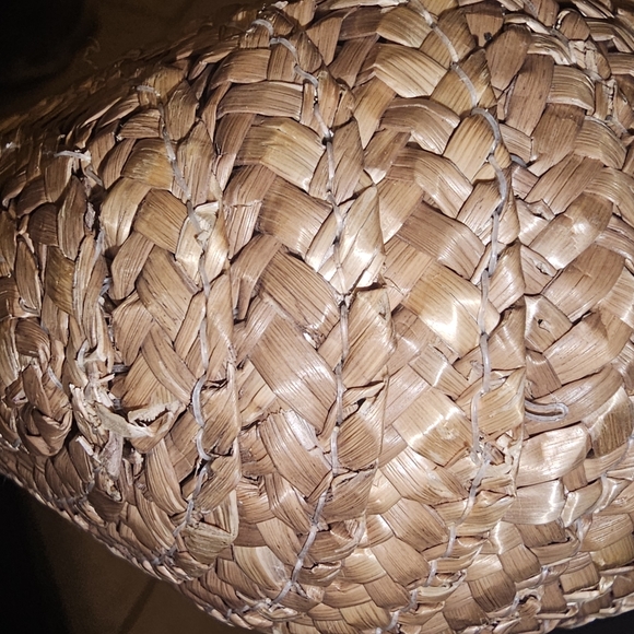 Croft and Barrow straw bag with macrame handle - Picture 8 of 10